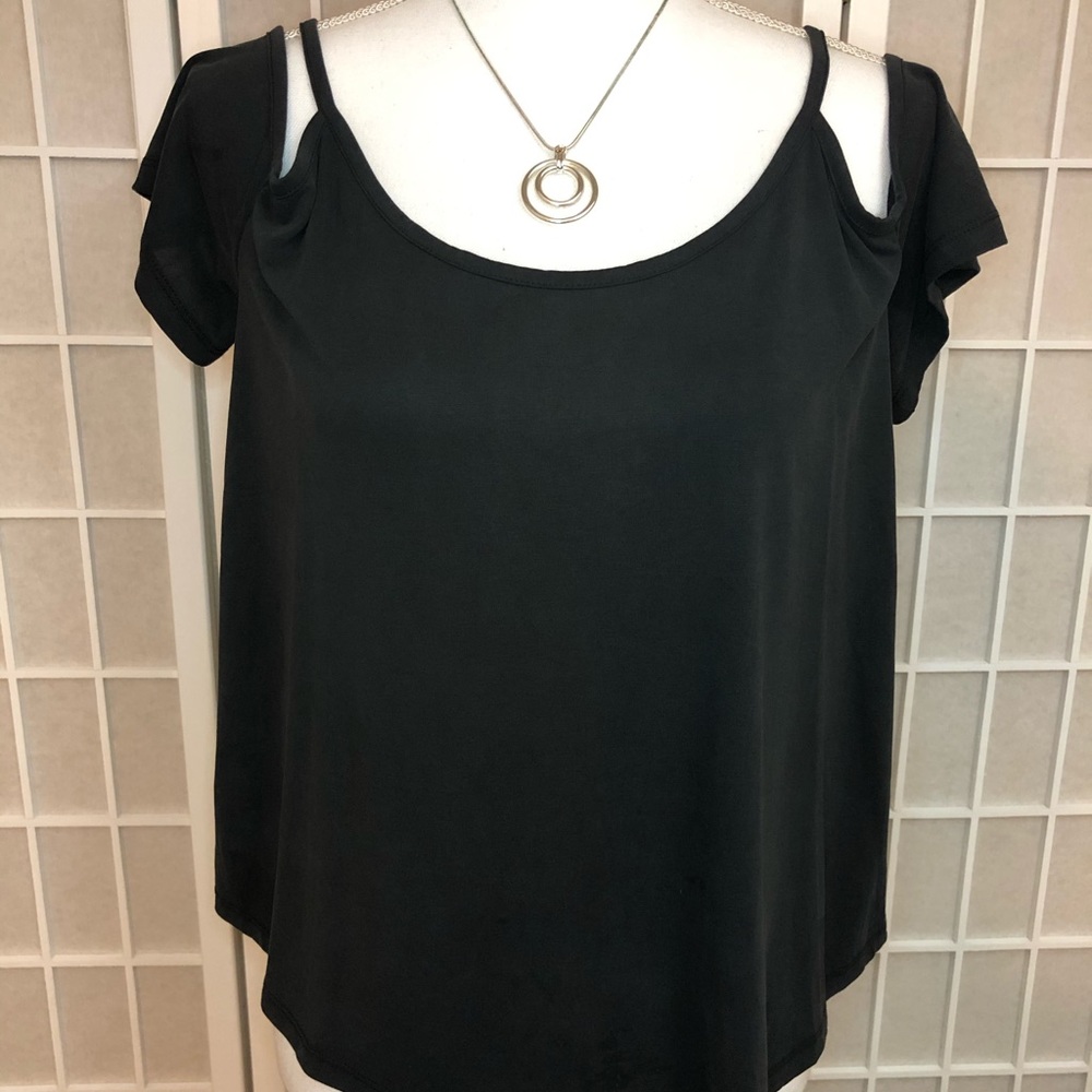Mudd Off-the-Shoulder Top